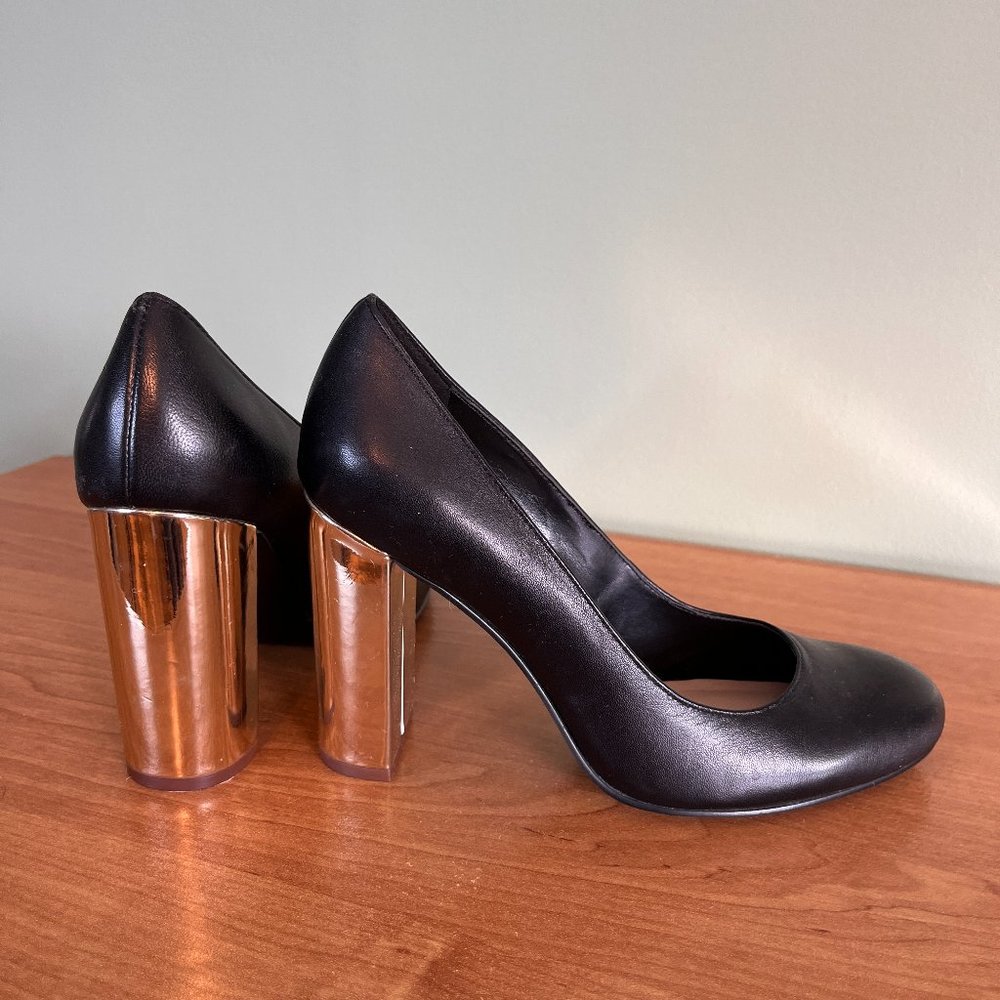 Nine West Black Pump With Gold Block Heel Size 6